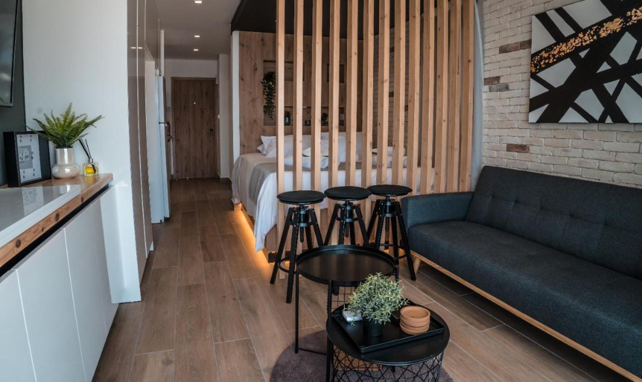 Cosea Living: Seaside Deluxe Suite In Harbour 107B Paphos Eksteriør billede